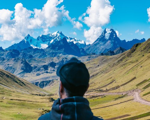 Person looking out at the Andes mountains during a screen break
